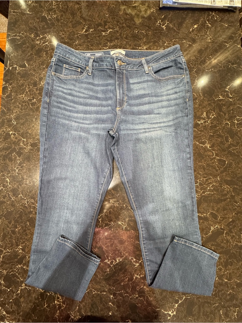 Sonoma Women's Cropped Stretch Denim Jeans in Medium Blue Wash